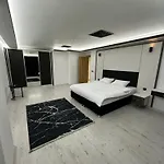 Hotel Kt &