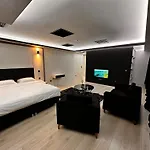 Kt & Hotel
